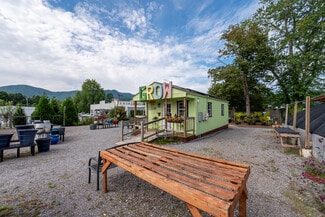 More details for 204 Black Mountain Ave, Black Mountain, NC - Office for Sale