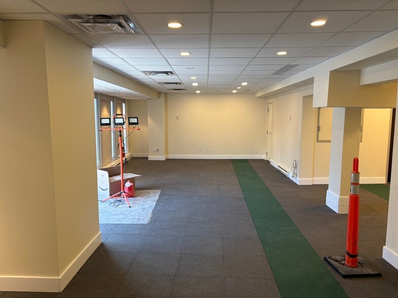 381 Richmond Rd, Ottawa, ON for sale - Building Photo - Image 3 of 21