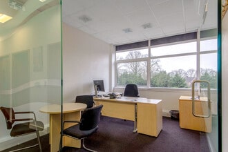 Lower Guildford Rd, Woking for lease Interior Photo- Image 2 of 3