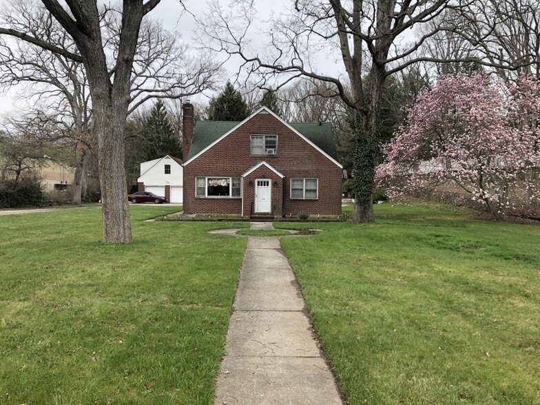 959 W Jericho Tpke, Smithtown, NY for sale - Building Photo - Image 2 of 9