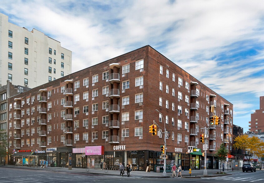 170 W 23rd St, New York, NY for lease - Building Photo - Image 1 of 9