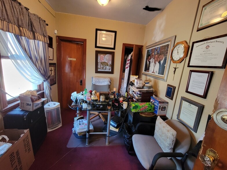 1107 Delaware Ave SW, Washington, DC à vendre - Photo intérieure - Image 3 de 27