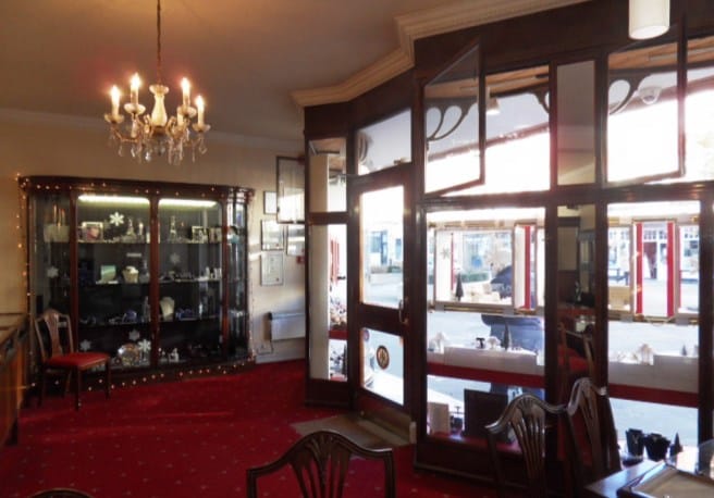 15 Leys Ave, Letchworth Garden City for lease - Interior Photo - Image 2 of 3