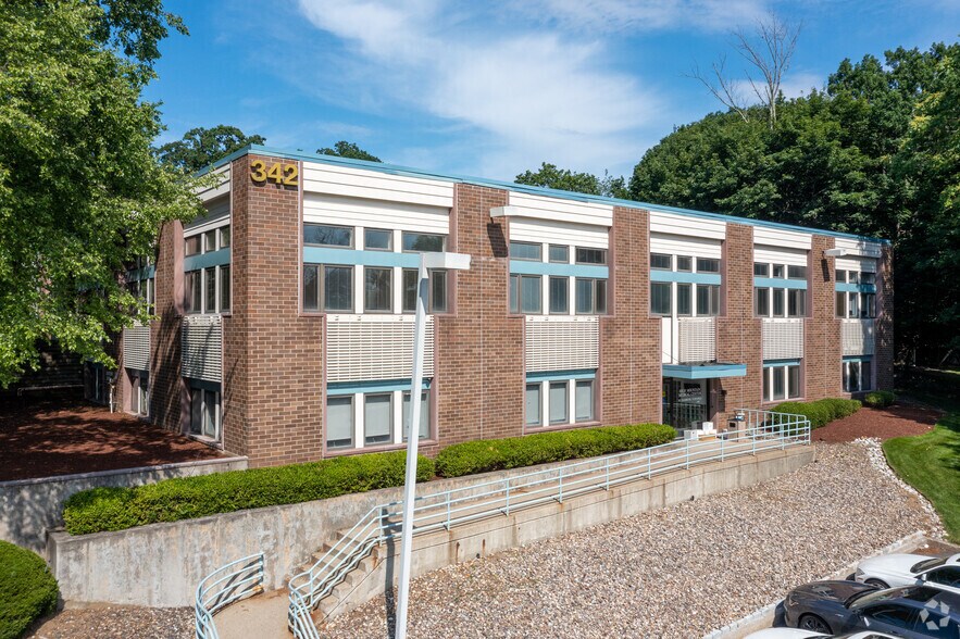 342 Hamburg Tpke, Wayne, NJ à vendre - Photo du bâtiment - Image 1 de 24