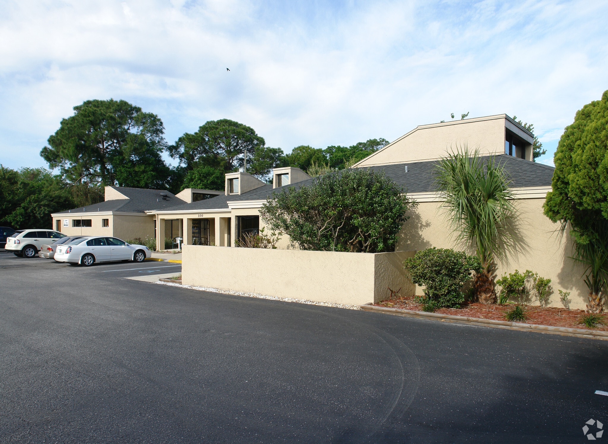 100 Lake Shore Dr, Altamonte Springs, FL for lease Building Photo- Image 1 of 14