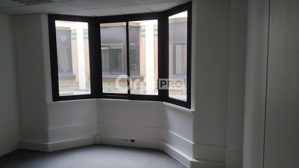 Office in Reims for lease - Interior Photo - Image 3 of 5