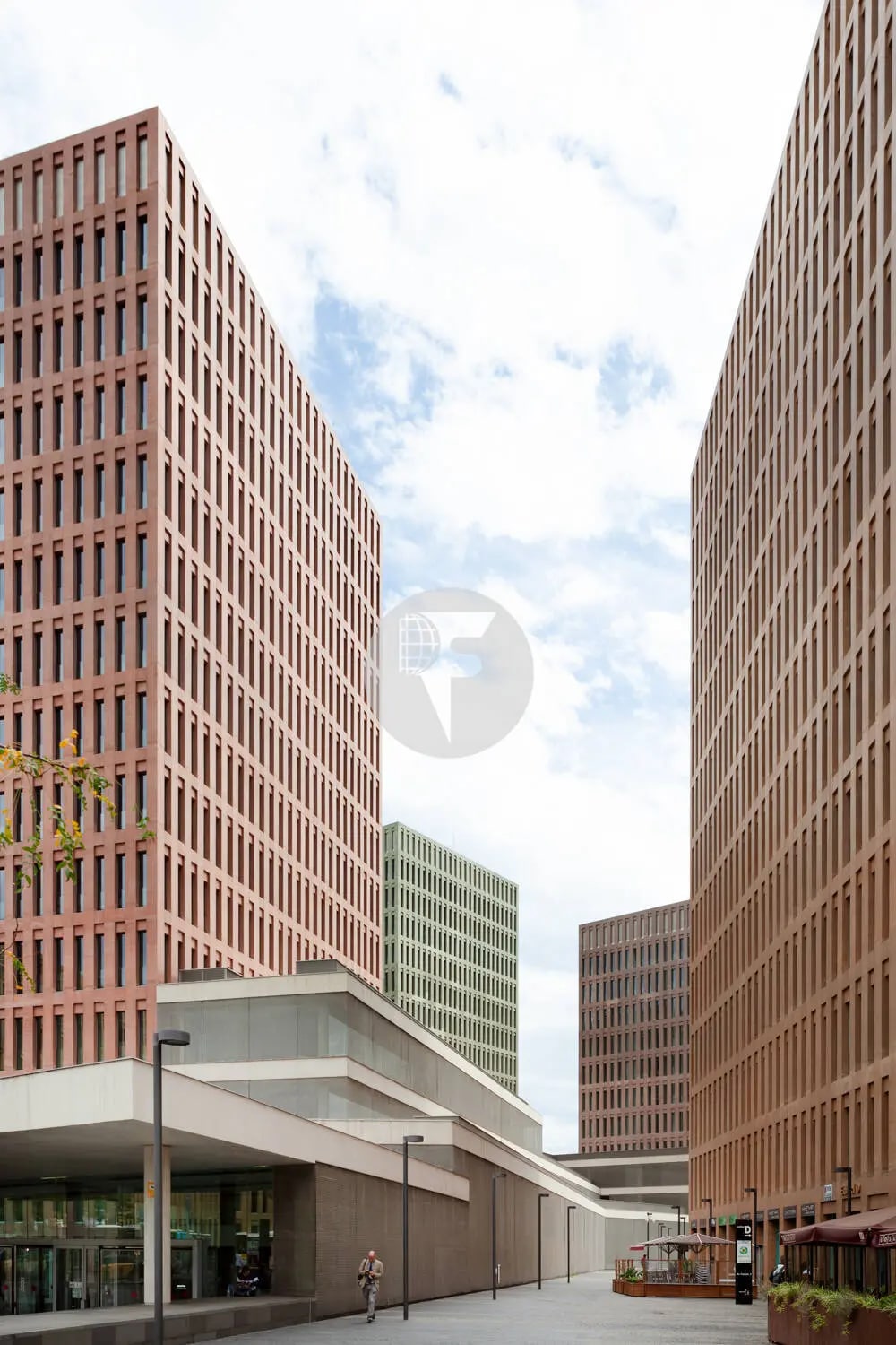 Avinguda del Carrilet, L'Hospitalet de Llobregat, Barcelona à louer Photo du bâtiment- Image 1 de 11