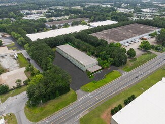 Plus de détails pour 3200 N Berkeley Lake Rd NW, Duluth, GA - Industriel à louer