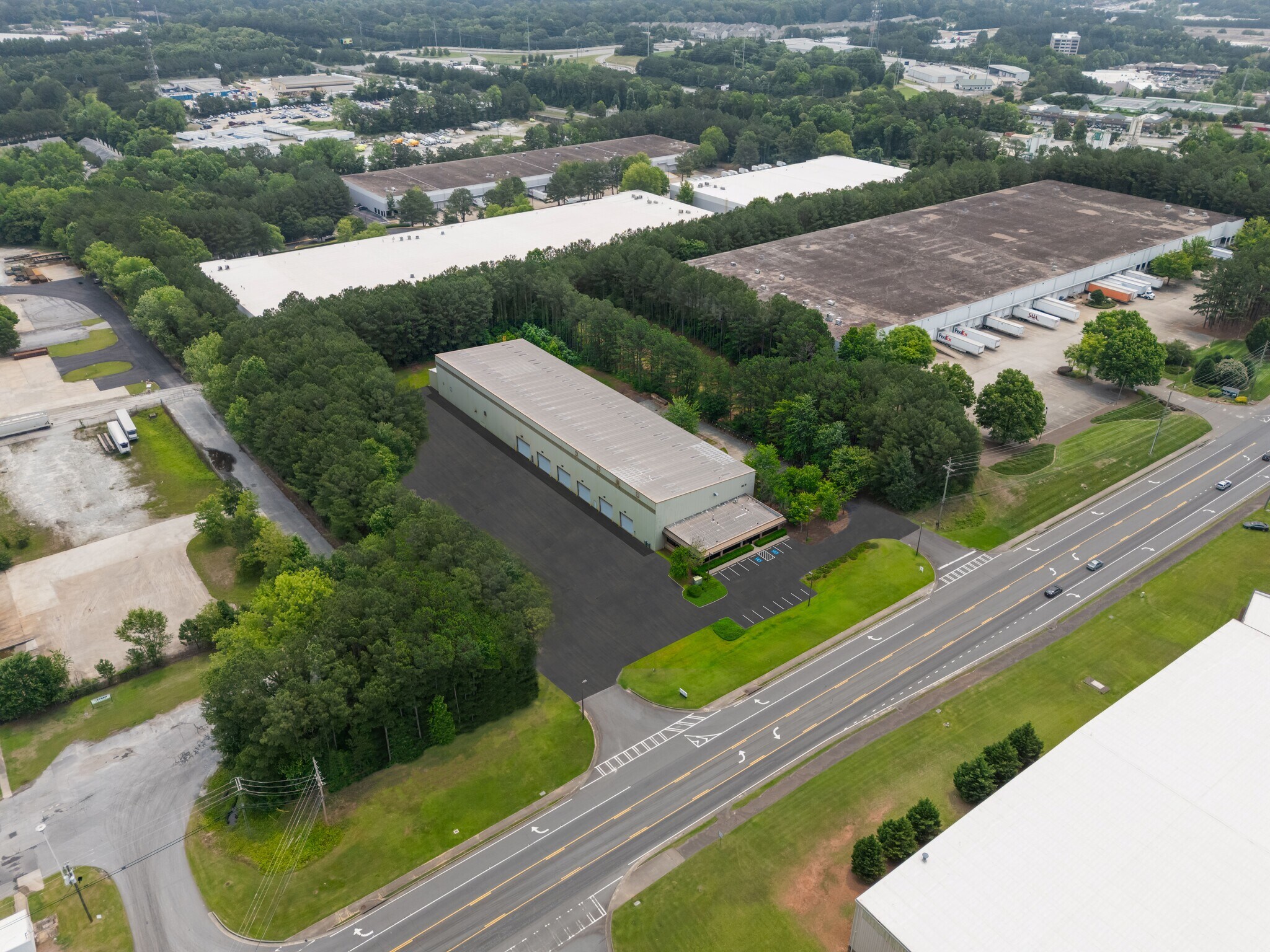 3200 N Berkeley Lake Rd NW, Duluth, GA à louer Photo du bâtiment- Image 1 de 38