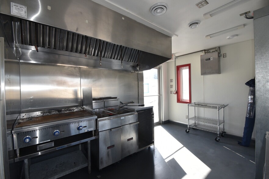 4 Center Ave W, Dilworth, MN for sale - Building Photo - Image 3 of 20