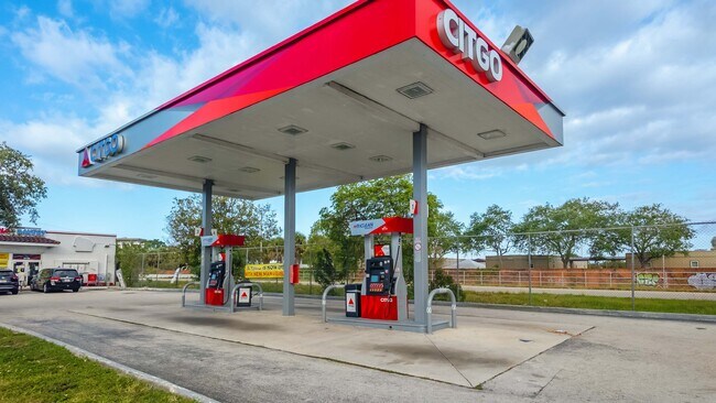 More details for 21100 S Dixie Hwy, Miami, FL - Retail for Sale
