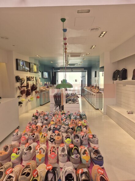 Retail in Terrassa, Barcelona for lease - Interior Photo - Image 1 of 4