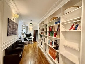 4 Rue Gustave Flaubert, Paris à louer Photo intérieure- Image 2 de 11