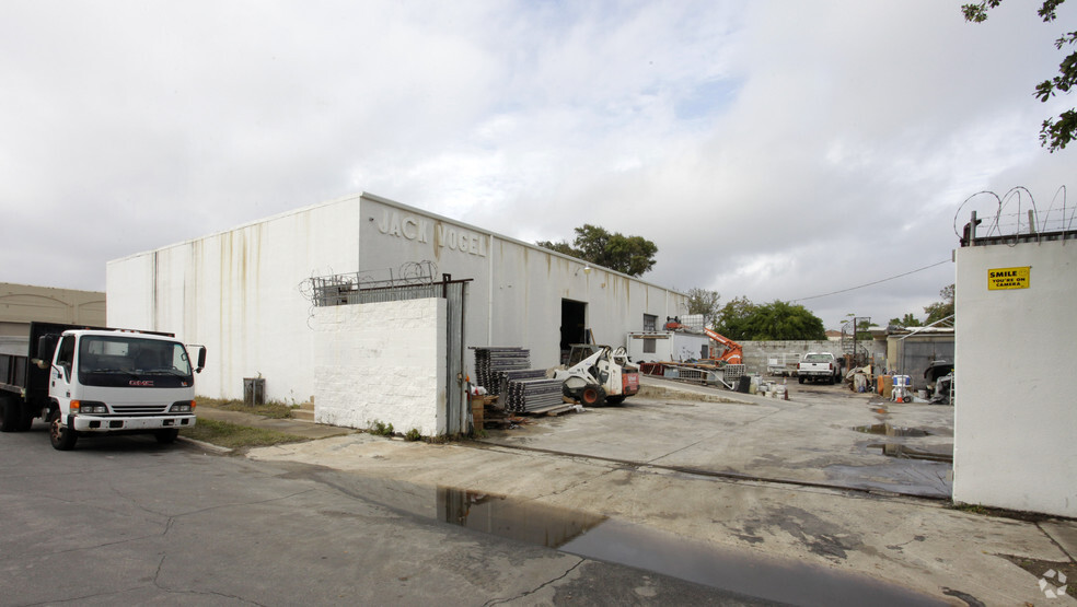 553 17th St, West Palm Beach, FL for sale - Building Photo - Image 3 of 3