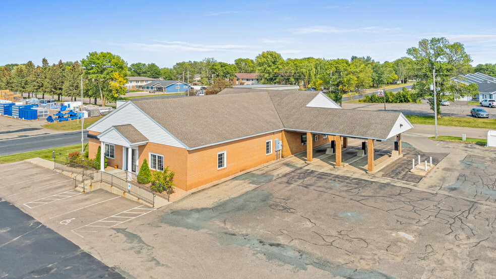 860 Cedar St, Baldwin, WI for sale - Building Photo - Image 1 of 13