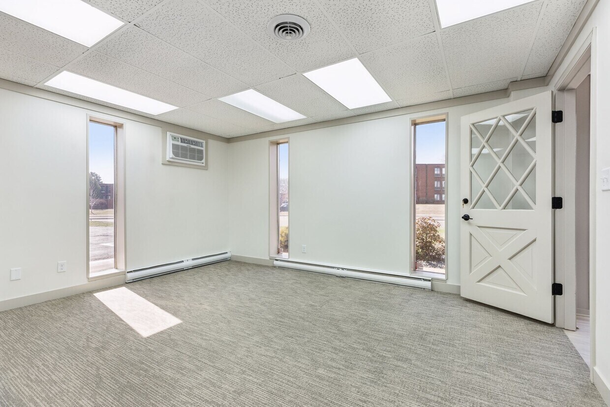 295 Marie Ave E, West Saint Paul, MN for sale Interior Photo- Image 1 of 1