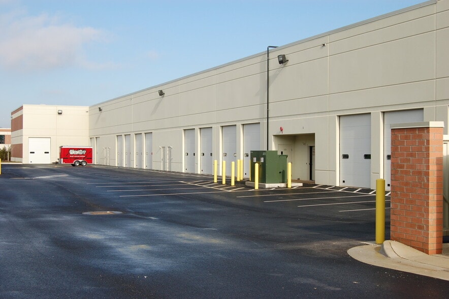 23465 Rock Haven Way, Dulles, VA for lease - Building Photo - Image 2 of 3