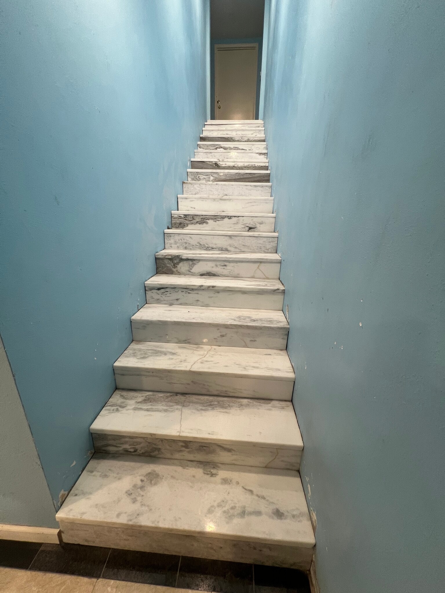 7704 W Hillsborough Ave, Tampa, FL for lease Interior Photo- Image 1 of 11