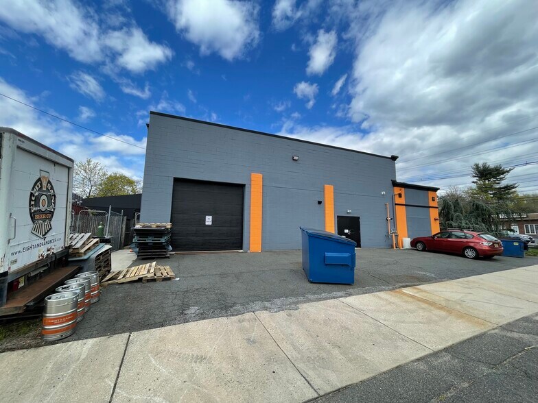 1003 N Evergreen Ave, Woodbury, NJ à vendre - Photo du bâtiment - Image 2 de 9