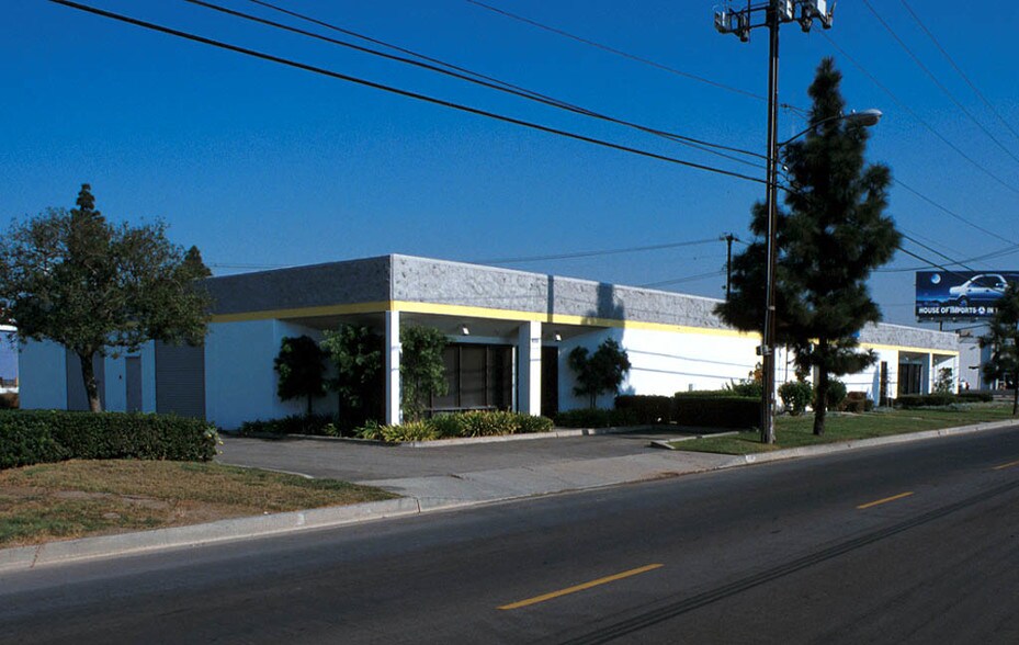 14525 Firestone Blvd, La Mirada, CA à louer - Photo du bâtiment - Image 3 de 5