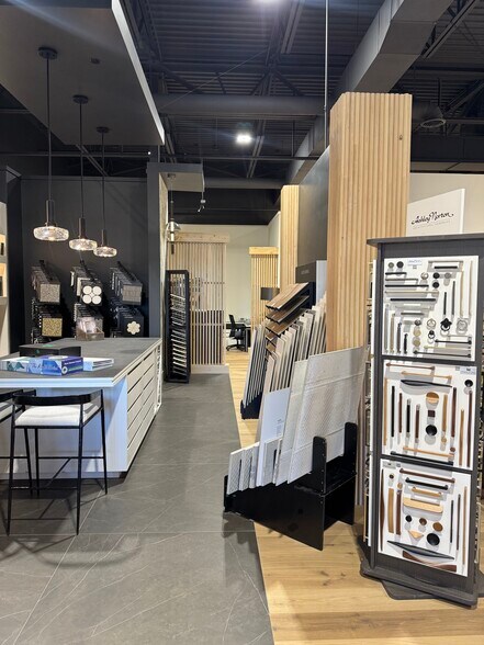 5801-5821 Mcwhinney Blvd, Loveland, CO à louer - Photo du bâtiment - Image 3 de 11