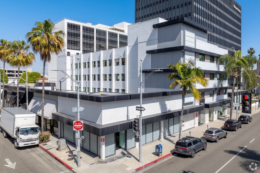 360 N Bedford Dr, Beverly Hills, CA for lease - Building Photo - Image 2 of 18