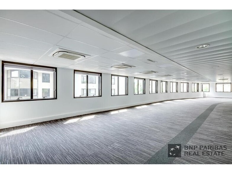 44 Avenue Georges Pompidou, Levallois-Perret for lease - Building Photo - Image 2 of 7