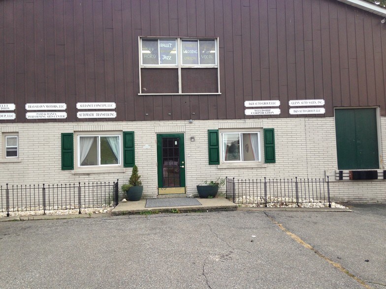 2 Industrial Dr, Phillipsburg, NJ à louer - Photo du bâtiment - Image 1 de 20