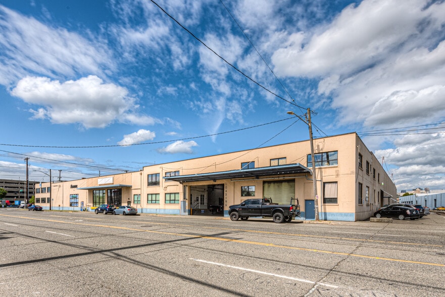 2450 6th Ave S, Seattle, WA à louer - Photo du bâtiment - Image 2 de 3