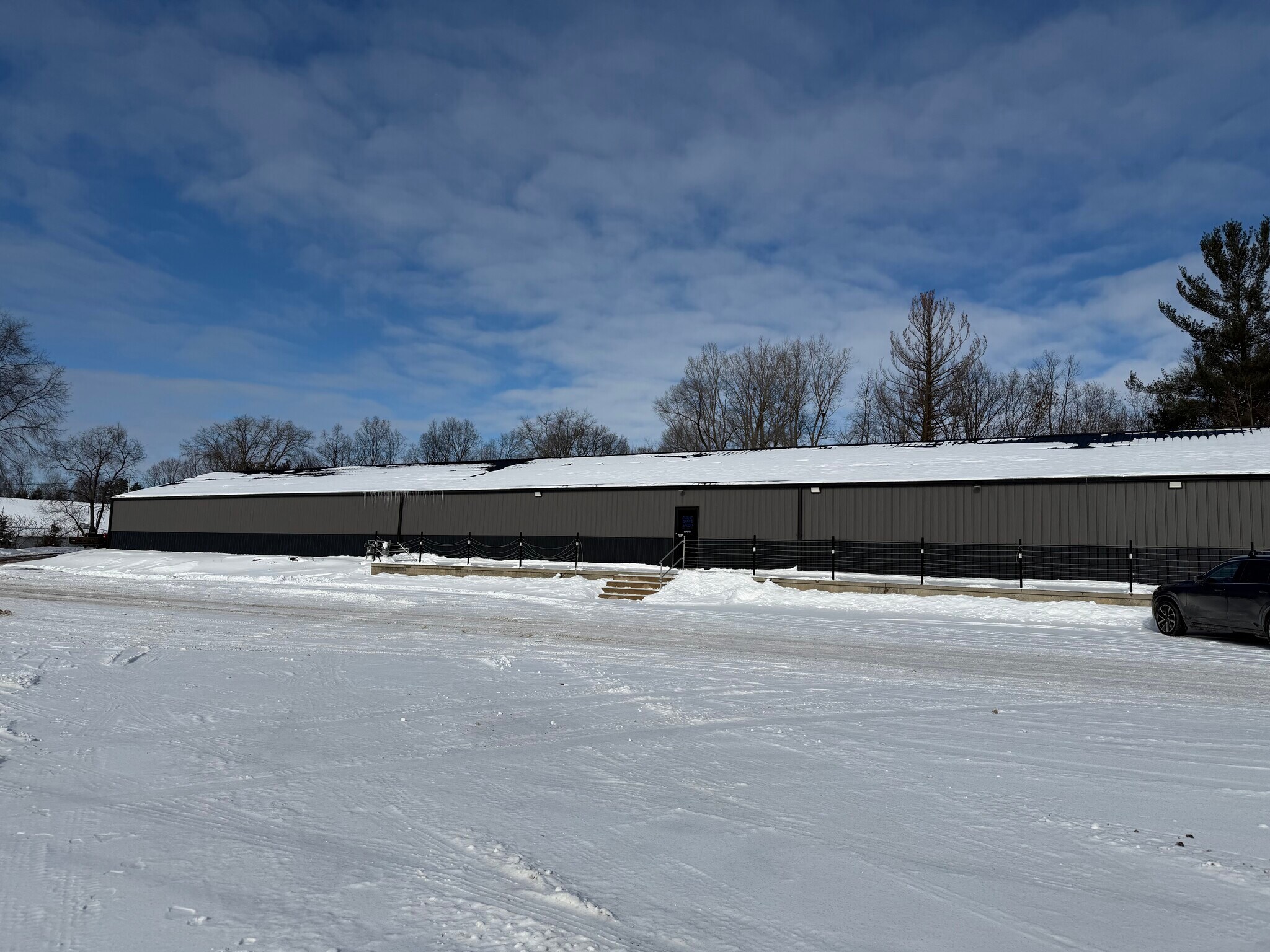 8325-8327 Belding Rd NE, Rockford, MI à louer Photo principale- Image 1 de 12