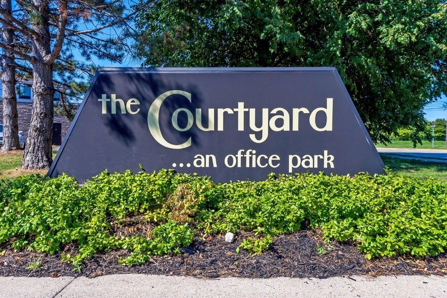 28280-28290 Franklin Rd, Southfield, MI à louer - Photo du bâtiment - Image 3 de 6