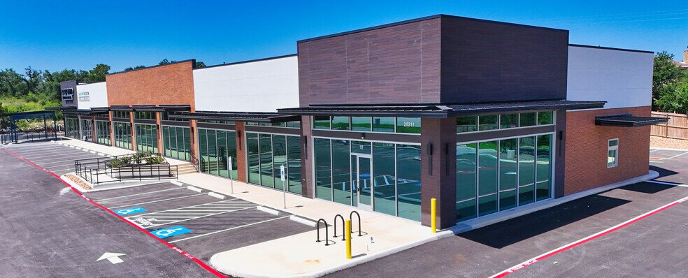 25211 U.S. 281 N hwy, San Antonio, TX à louer - Photo du bâtiment - Image 2 de 9