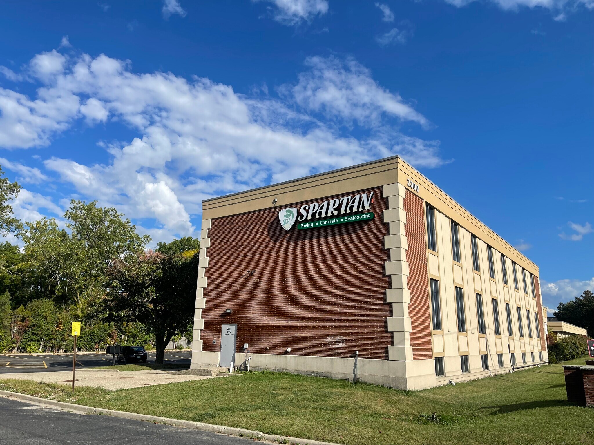 2300 Dixie Hwy, Waterford, MI for lease Building Photo- Image 1 of 14