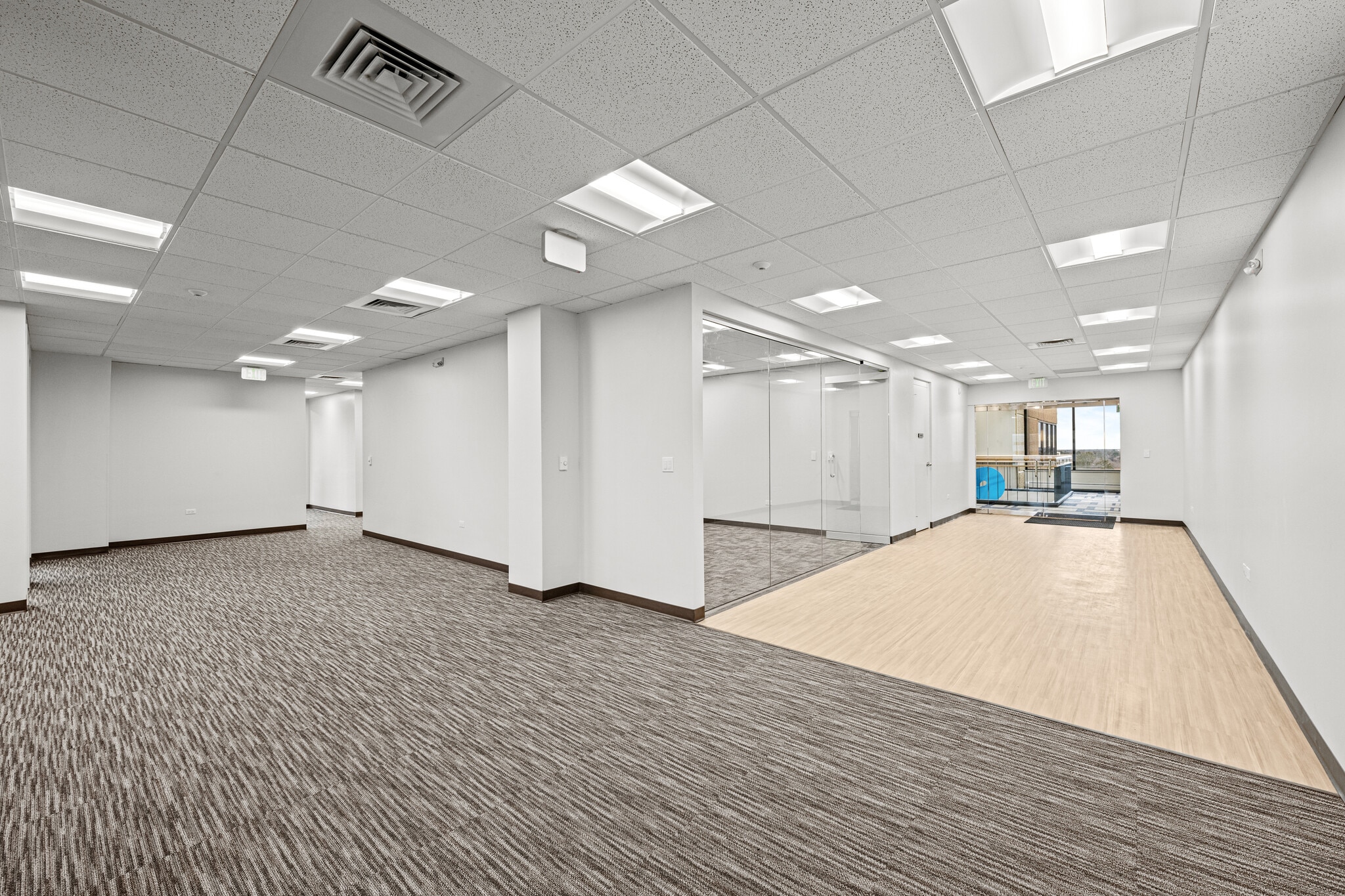 5200 Dtc Pky, Greenwood Village, CO for lease Interior Photo- Image 1 of 5