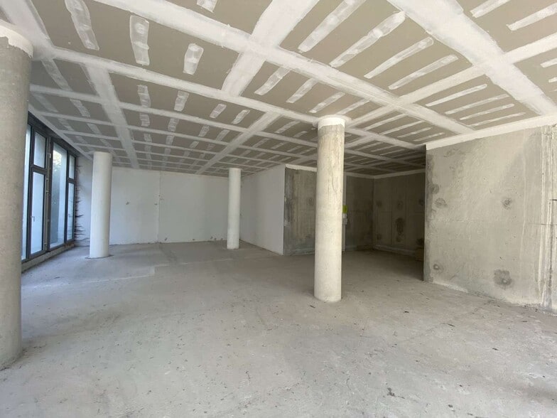 167 Rue De Paris, Bobigny for lease - Building Photo - Image 2 of 5