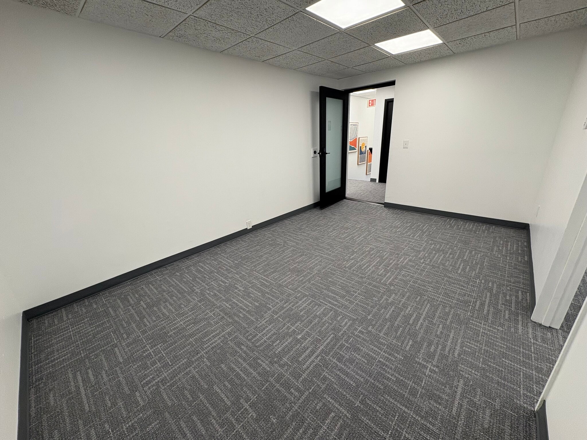 2215 Oak Industrial Dr NE, Grand Rapids, MI for lease Interior Photo- Image 1 of 16