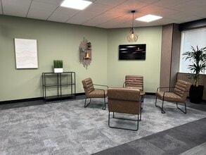 950 Great West Rd, Brentford for lease Interior Photo- Image 1 of 9