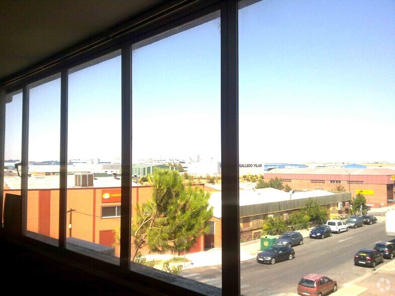 Calle Ruiseñor, 4, Fuenlabrada, Madrid à vendre - Photo du bâtiment - Image 3 de 5