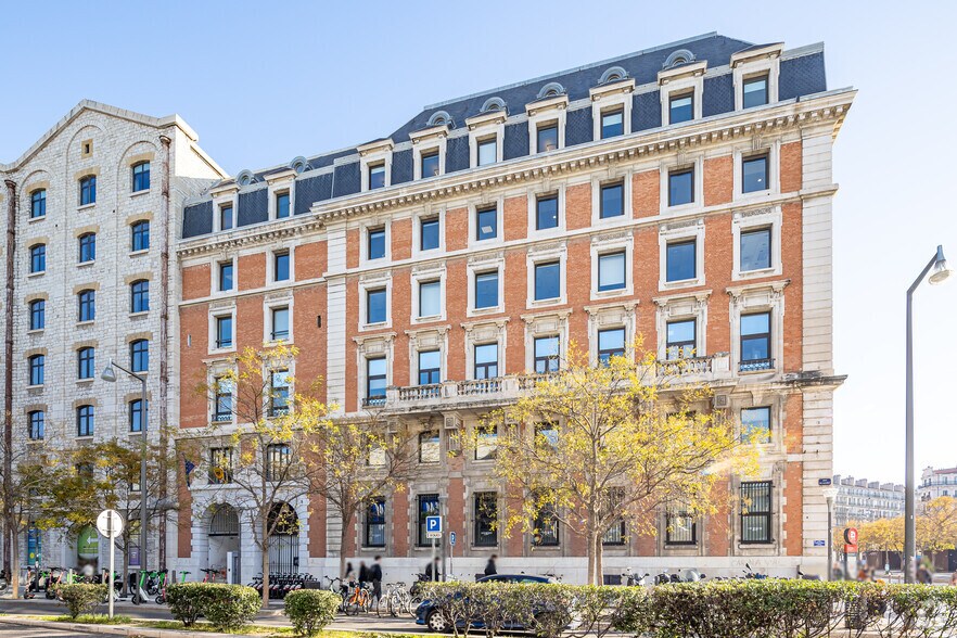 Place De La Joliette, Marseille for lease - Building Photo - Image 2 of 2