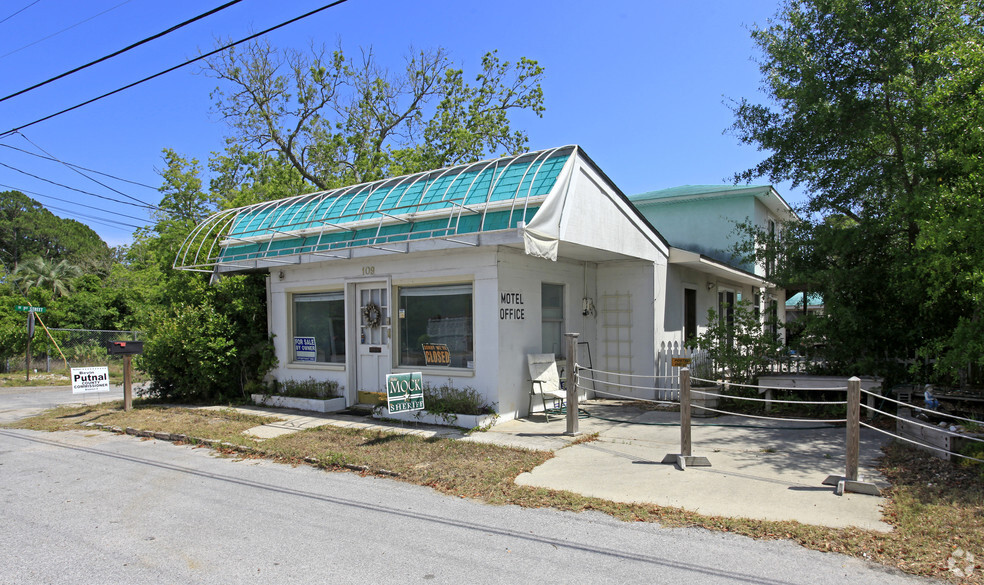 109 SE Avenue B, Carrabelle, FL à vendre - Photo principale - Image 1 de 1