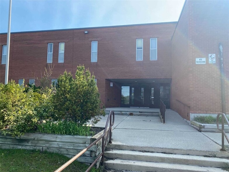 65 Athabasca St, Oshawa, ON for sale - Building Photo - Image 1 of 1