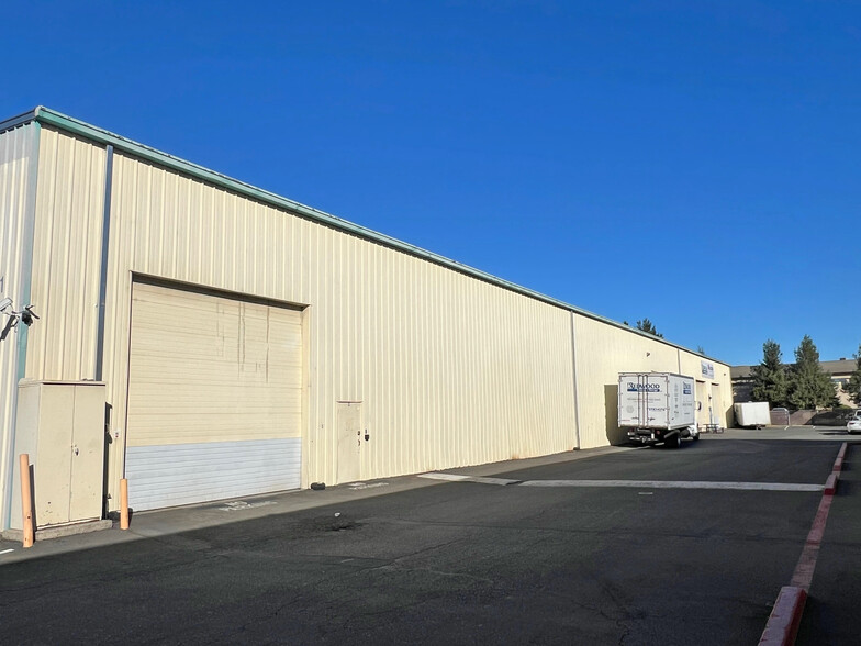 921 Piner Rd, Santa Rosa, CA for lease - Building Photo - Image 2 of 2