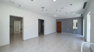 Plus de détails pour Multi-résidentiel à vendre