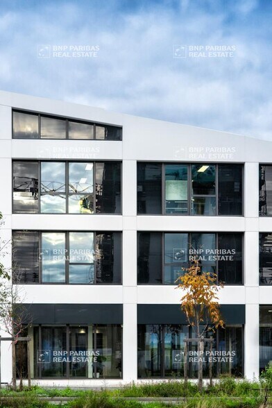 Flex in Bordeaux for lease - Building Photo - Image 3 of 11