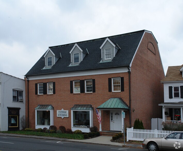 406 E Putnam Ave, Cos Cob, CT à vendre - Photo du bâtiment - Image 2 de 27