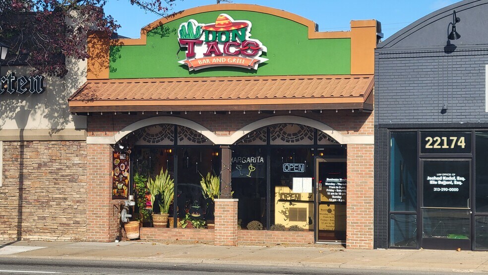 22180 Michigan Ave, Dearborn, MI à vendre - Photo du bâtiment - Image 1 de 5