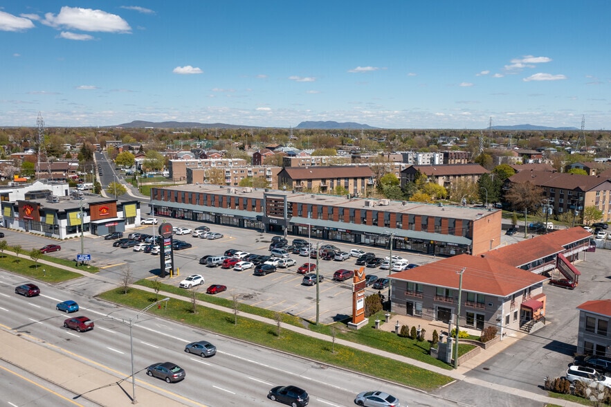 6185 Boul Taschereau, Brossard, QC à louer - Aérien - Image 2 de 13