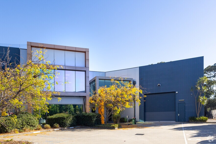 11-15 Rocklea Dr, Port Melbourne for sale - Building Photo - Image 3 of 5
