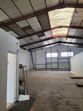 Flex in Saint-Priest for lease Interior Photo- Image 2 of 2