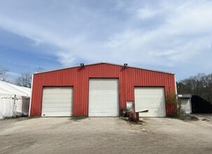 273 E Main St, Yaphank, NY for lease Building Photo- Image 2 of 5